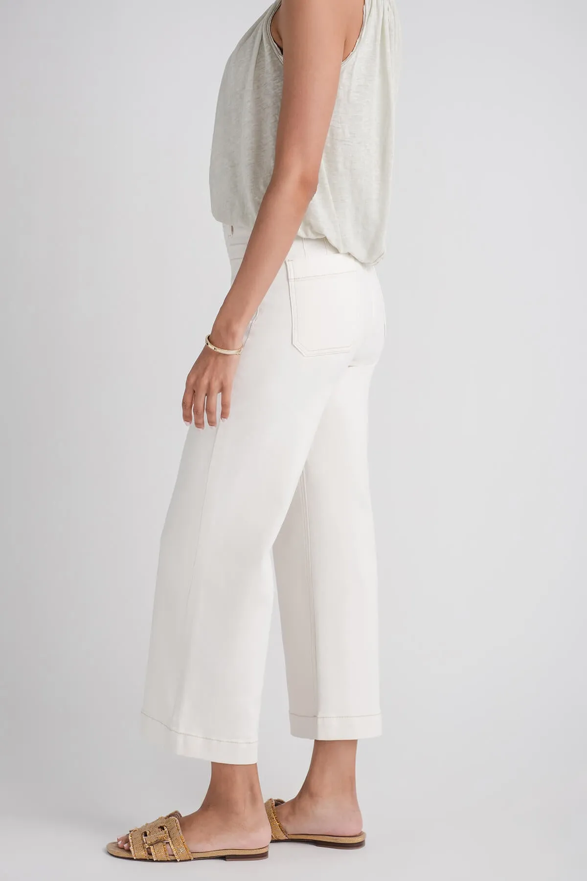 Risen Amelia Jeans mit Crop-Effekt und Aufnähtaschen