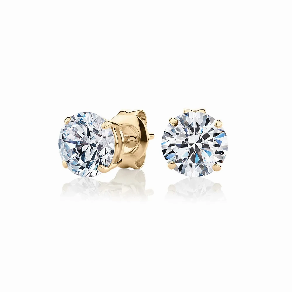 Round Brilliant stud earrings with 2.5 carats* of diamond simulants in 10 carat yellow gold