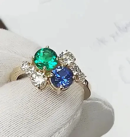 Round Emerald and Sapphire Cluster Ring