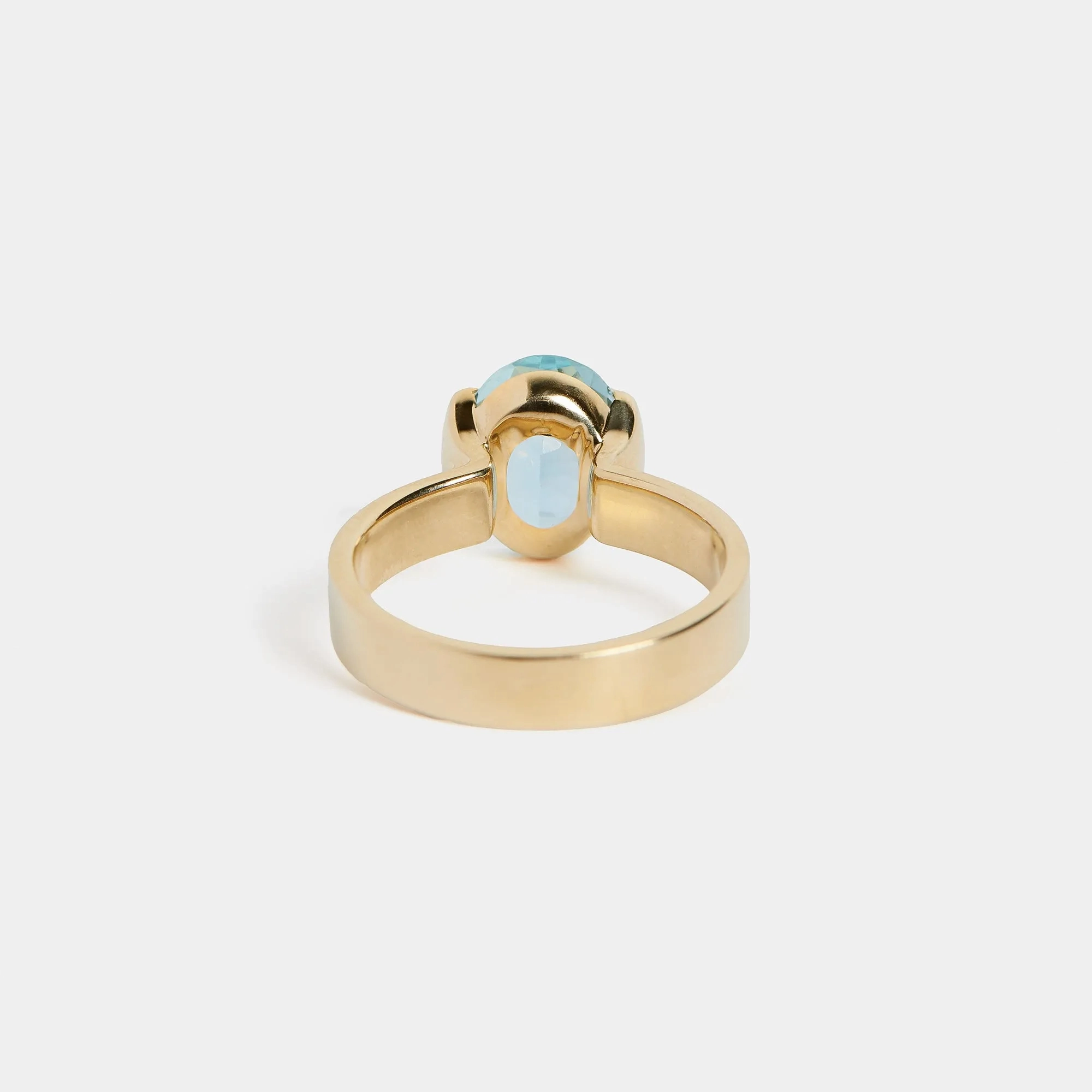 Silvi Ring with Aquamarine in Gold