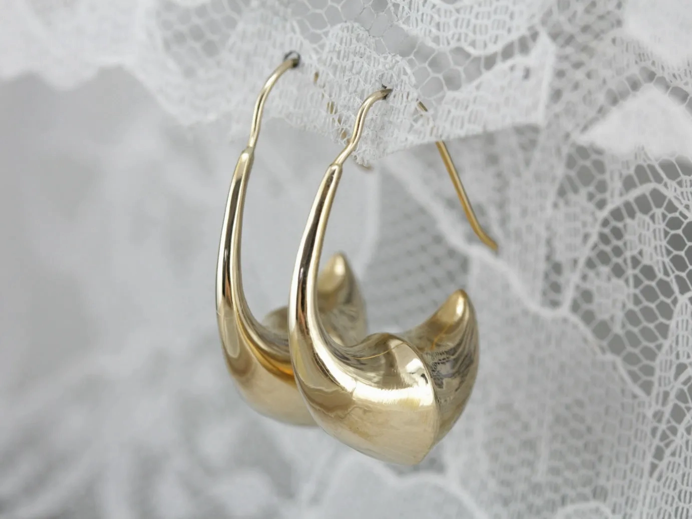 Sleek Polished Yellow Gold Drop Earrings