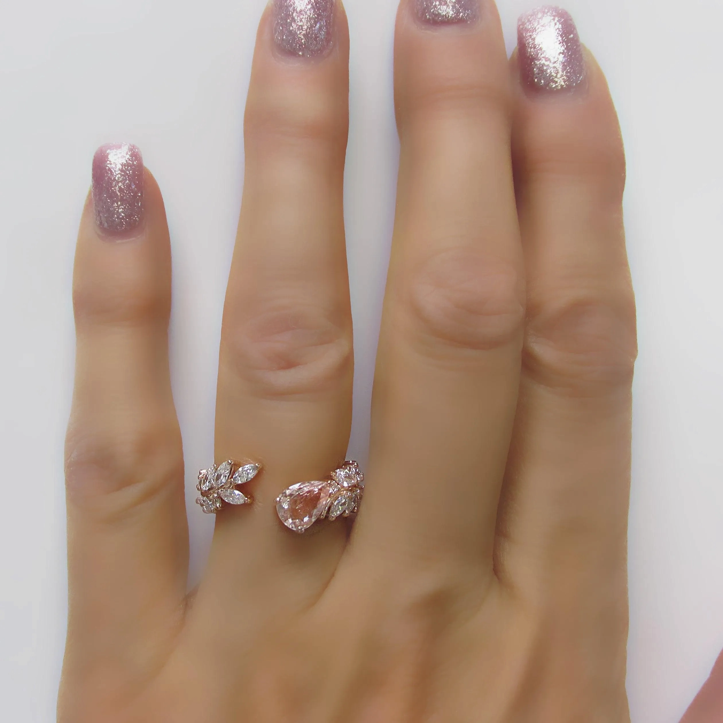 Sweeping Ivy Diamond Ring with Morganite