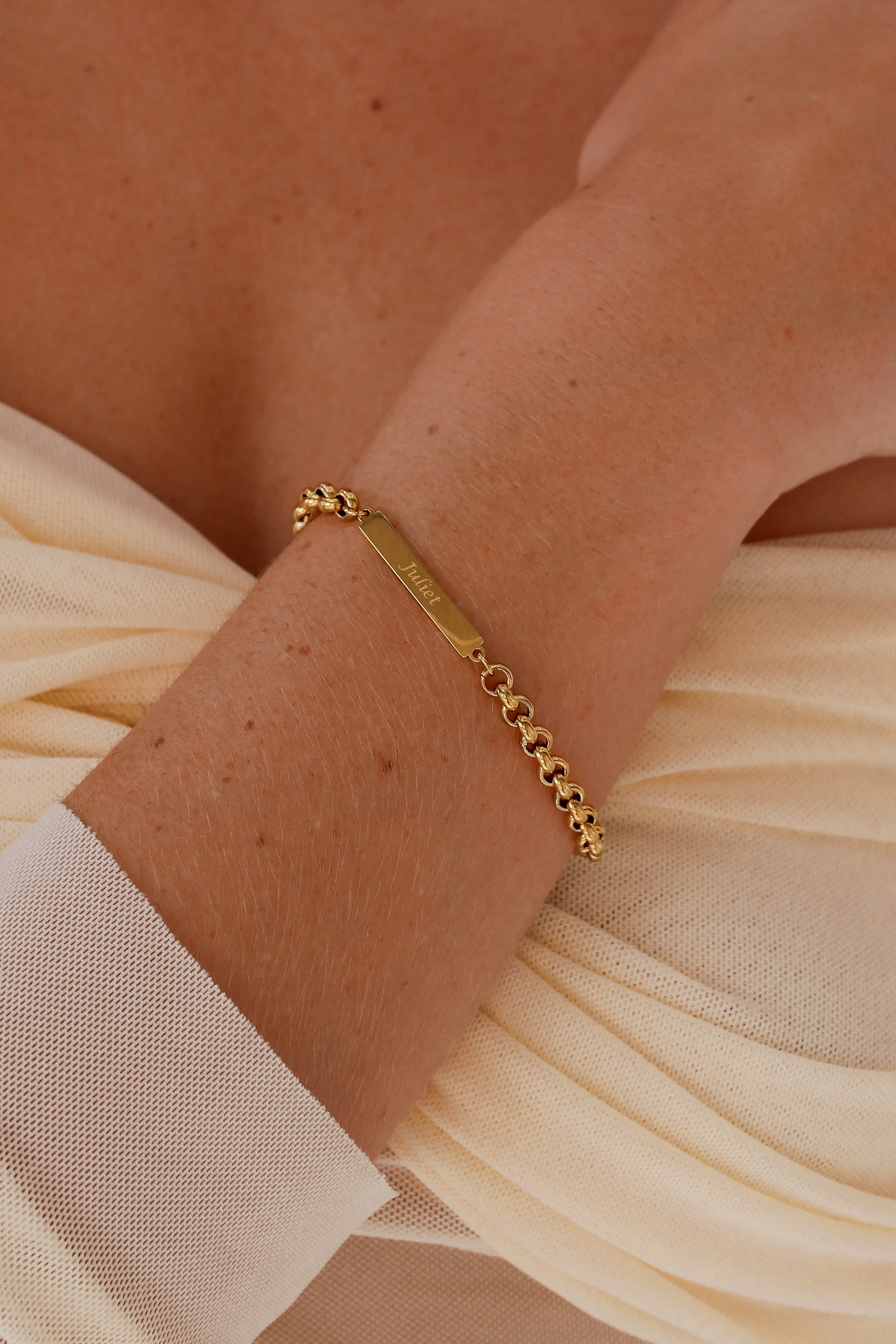 Tammy - Stainless Steel Engraved Bar Bracelet