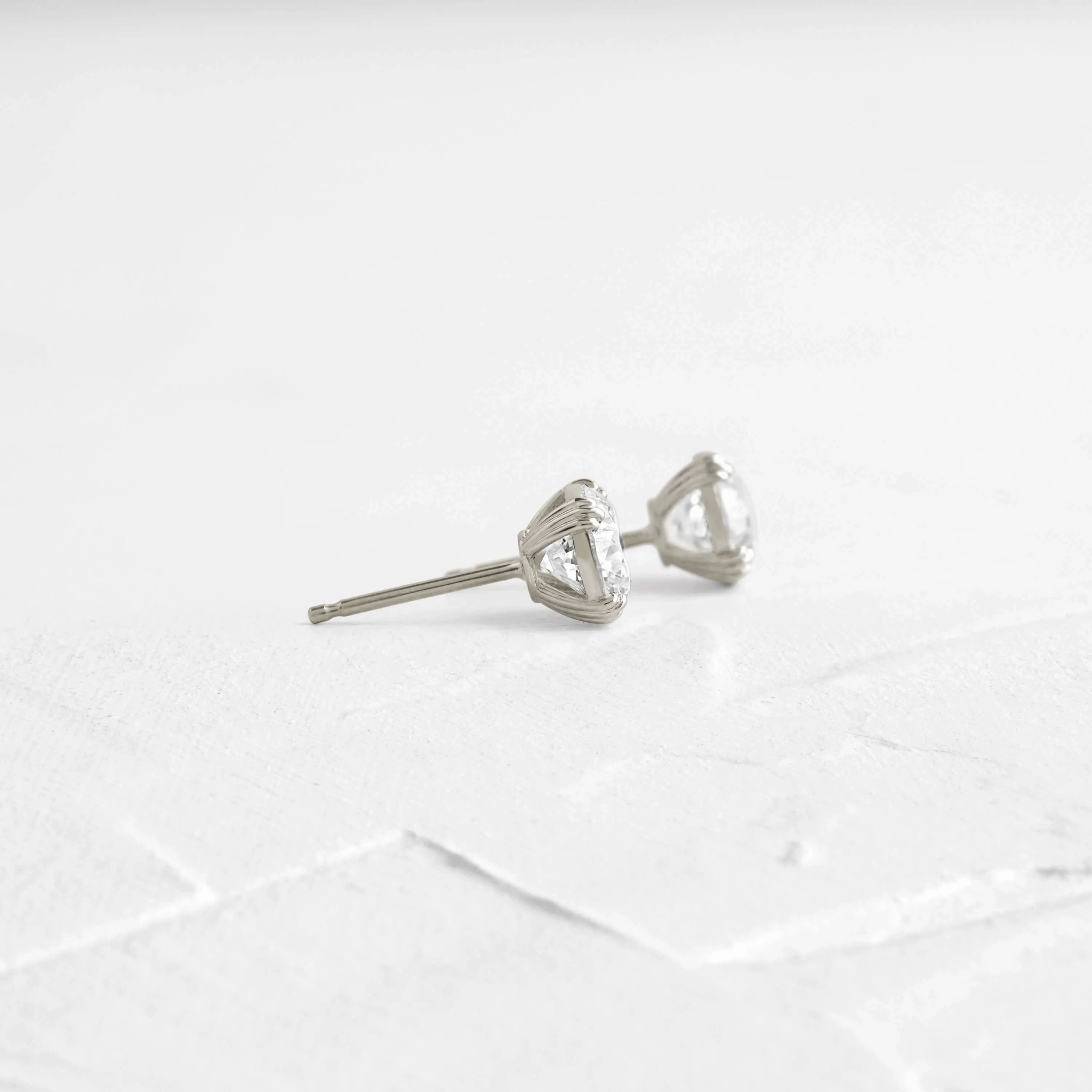 Threaded Studs, Round Cut