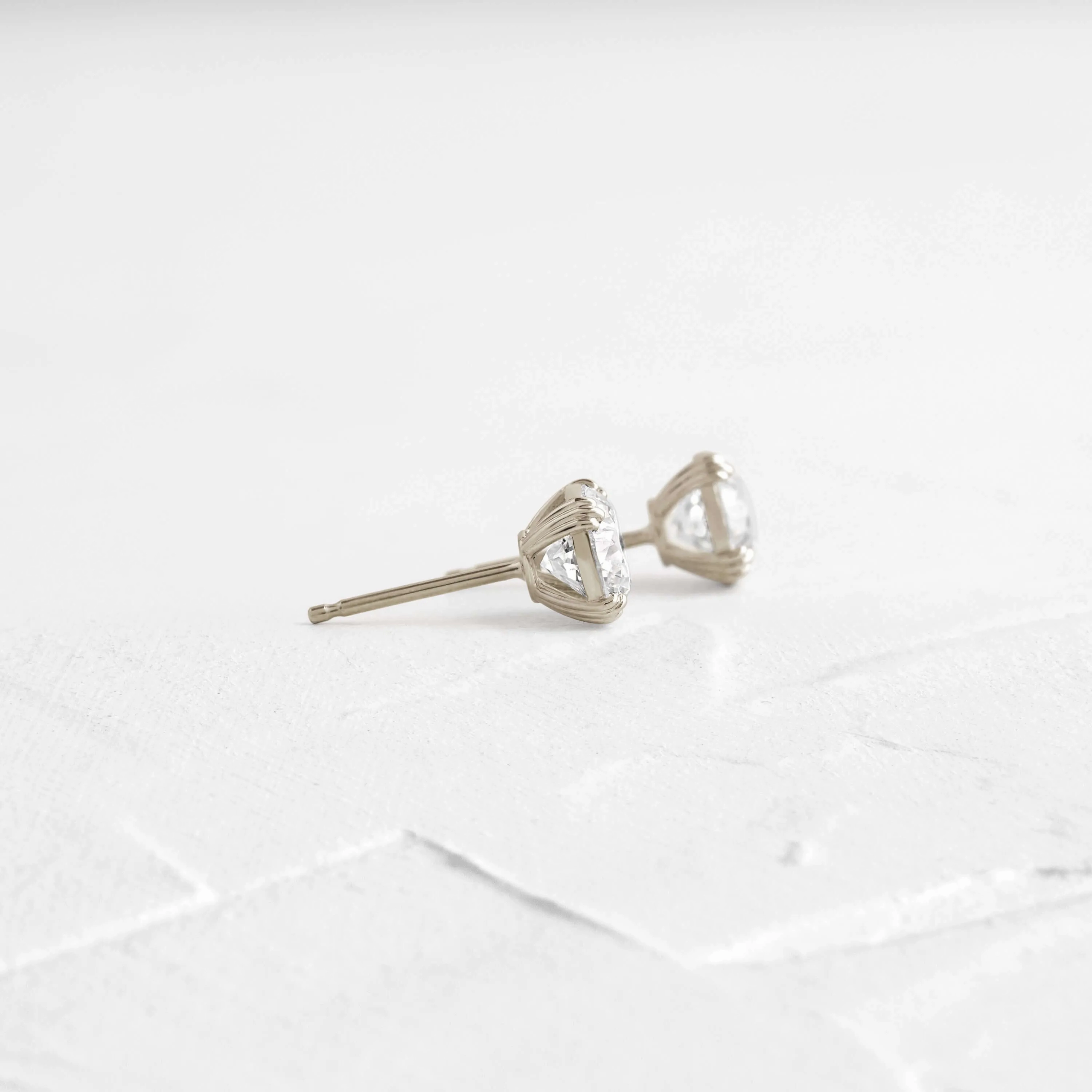 Threaded Studs, Round Cut
