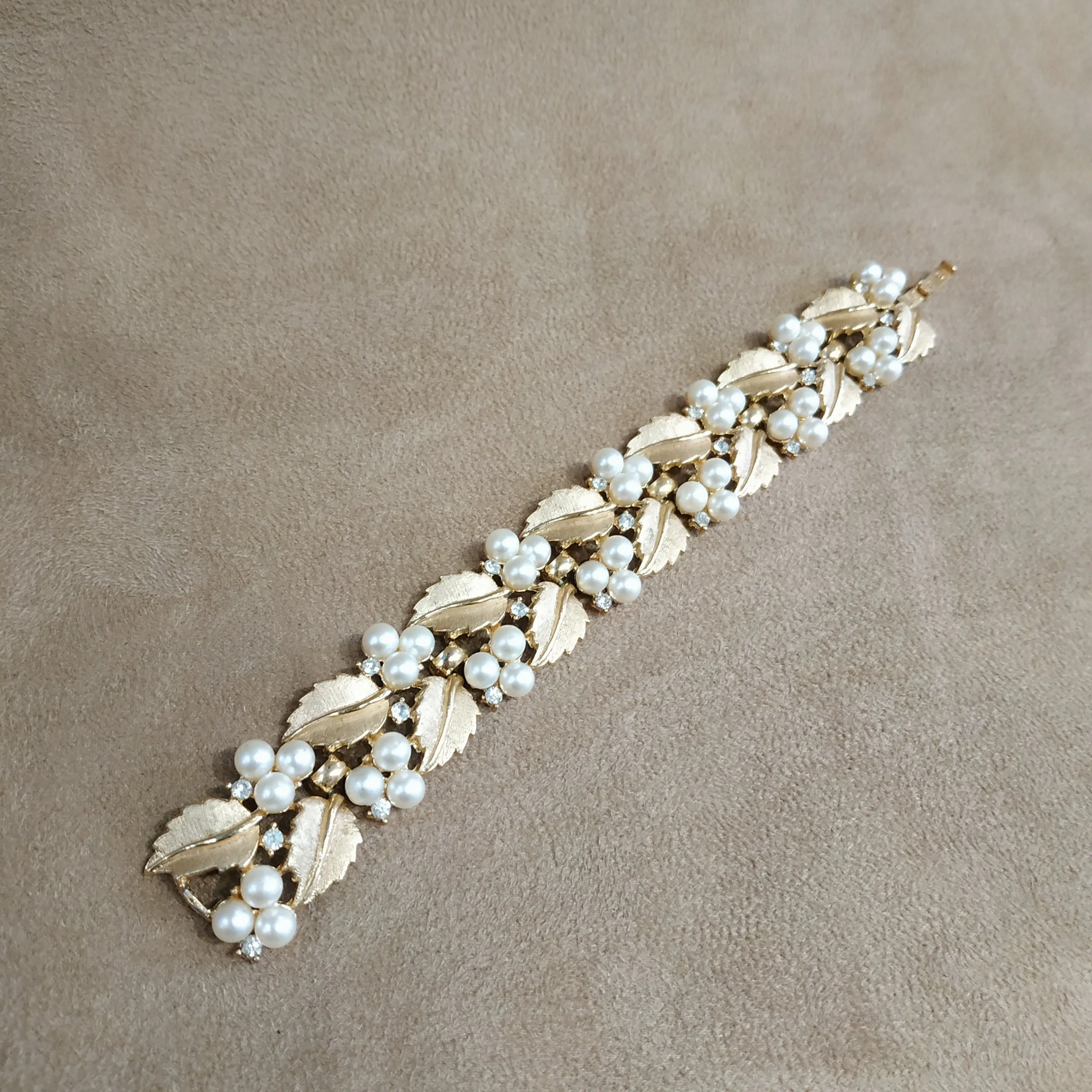 Trifari Pearl Bracelet  with Golden Leaves