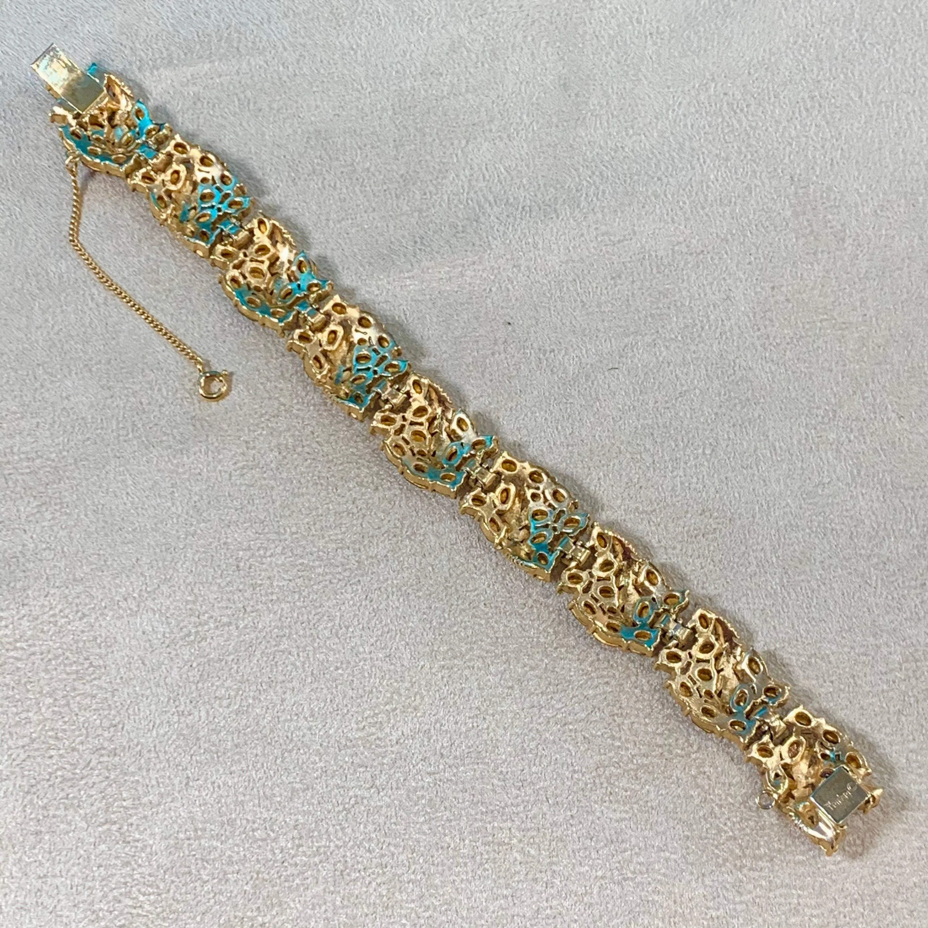 Trifari purple crystal vintage bracelet gold plated
