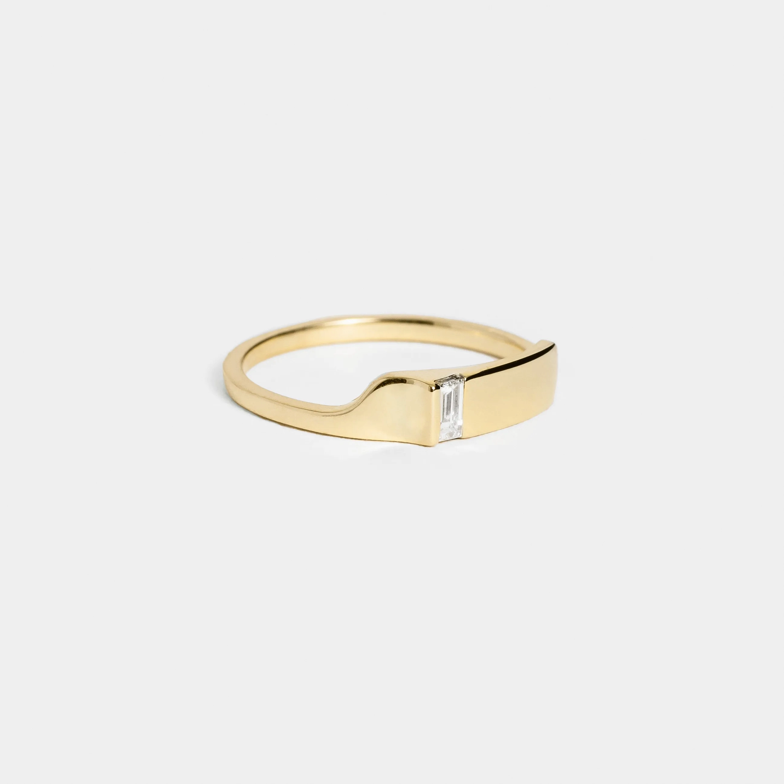 Tylo Ring with Diamond