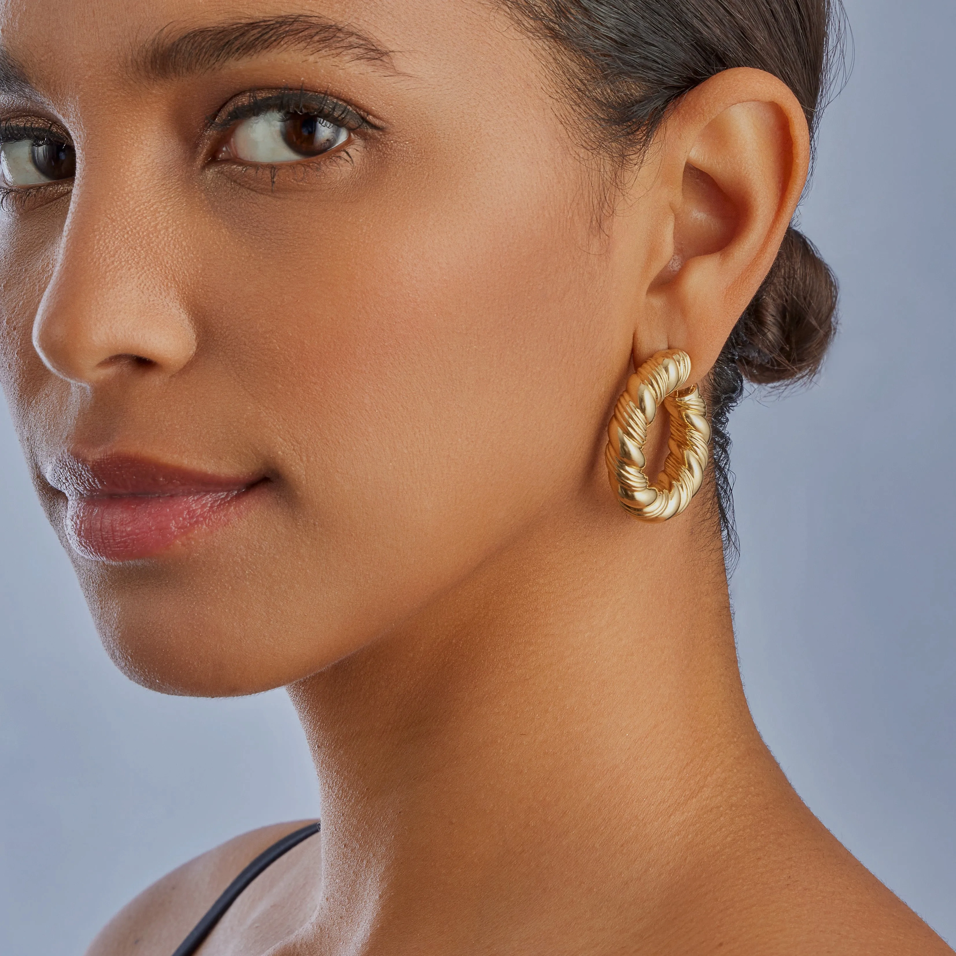 Van Cleef &amp; Arpels Paris 18K Gold Twisted Hoop Earrings