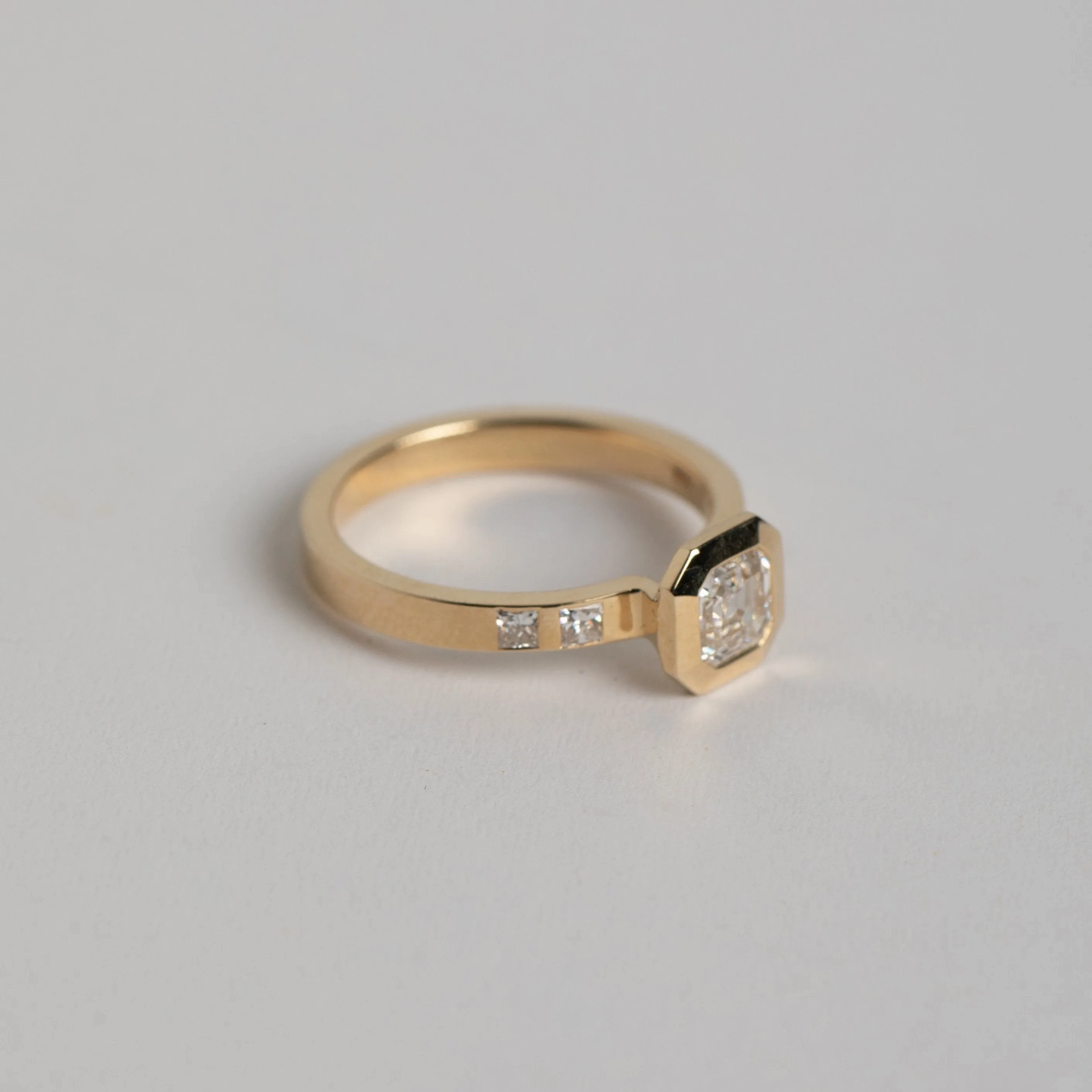 Velta Ring with 0.75ct Lab-grown Diamond in Gold