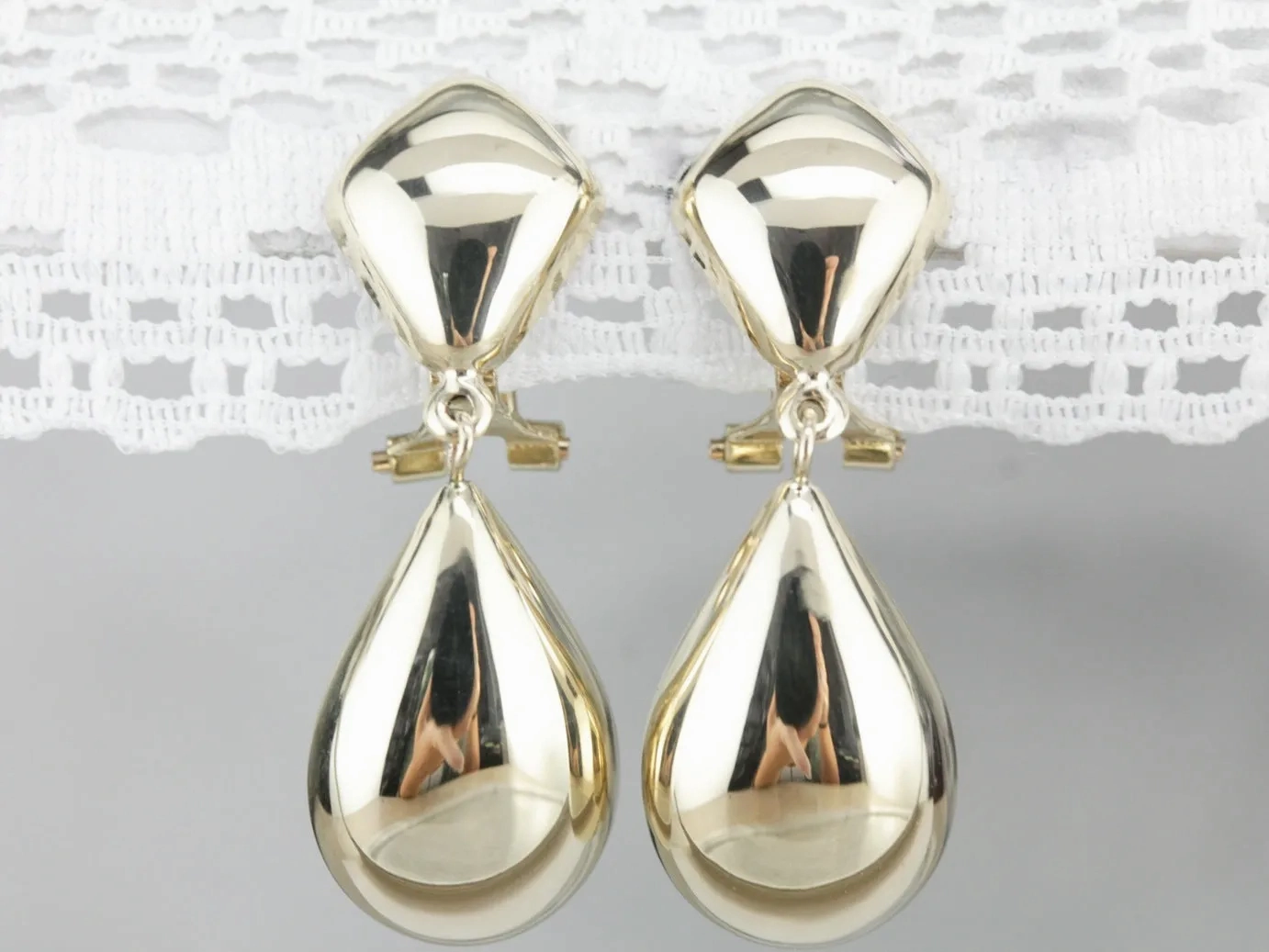 Vintage Clip-on Yellow Gold Drop Earrings