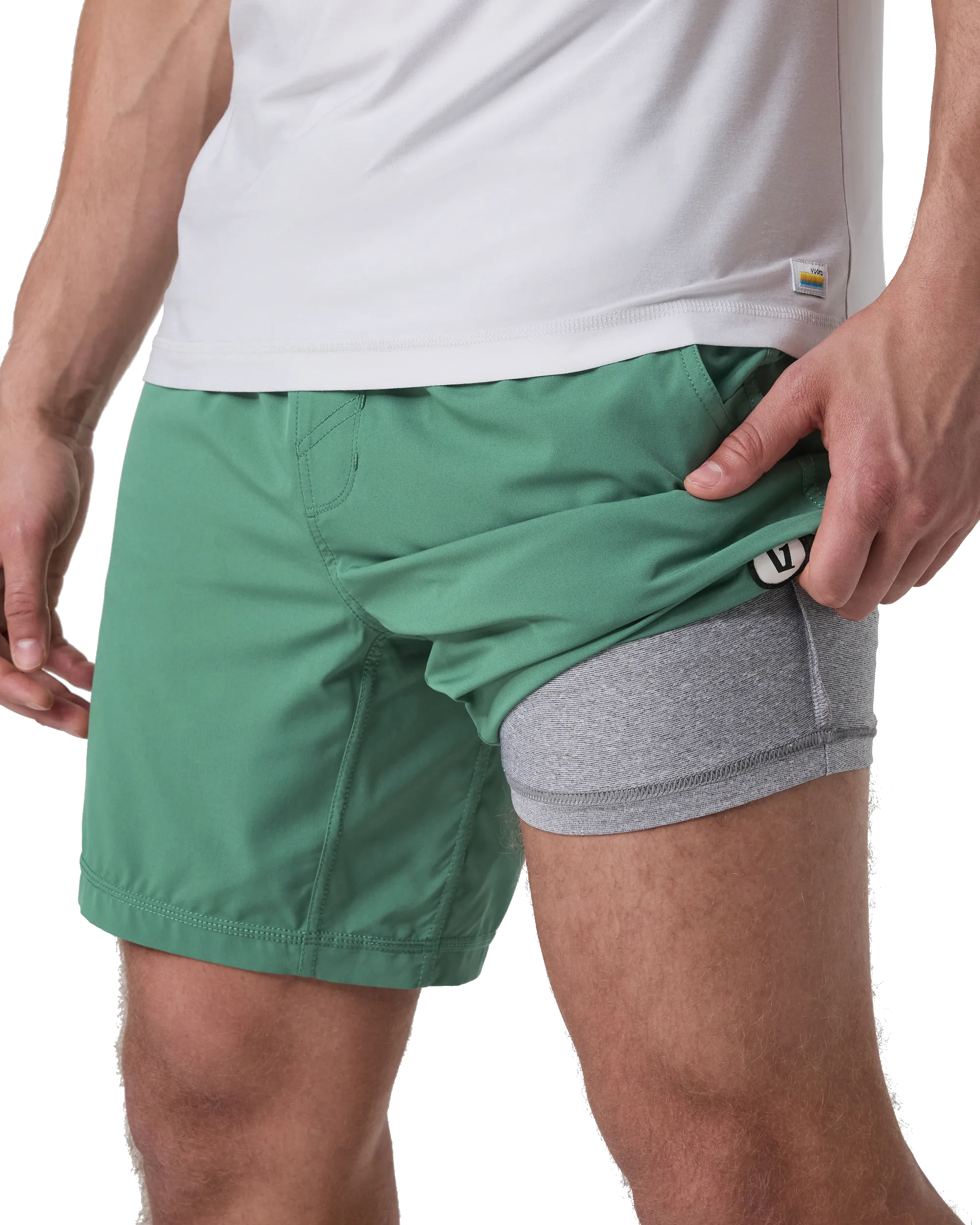 Vuori Clothing Kore Volley Shorts in Hecke Grün