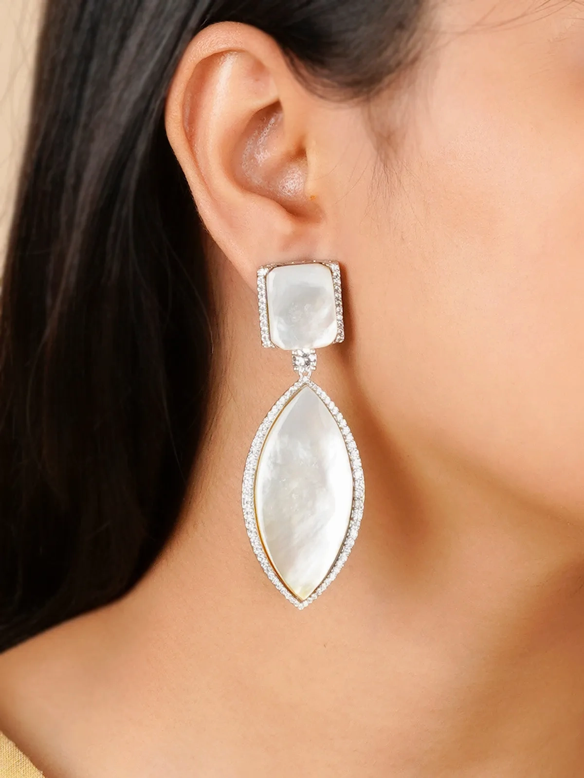 White Color Silver Plated Contemporary Earrings - CC-EAR11