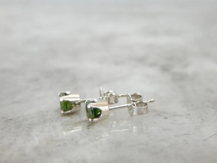White Gold and Green Garnet Simple Stud Earrings