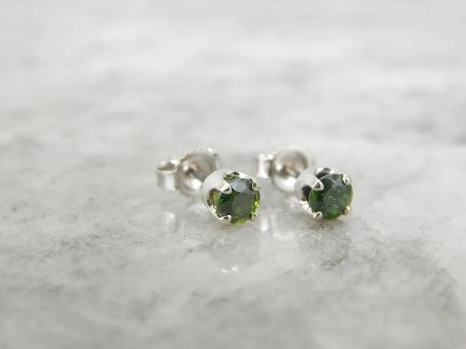 White Gold and Green Garnet Simple Stud Earrings