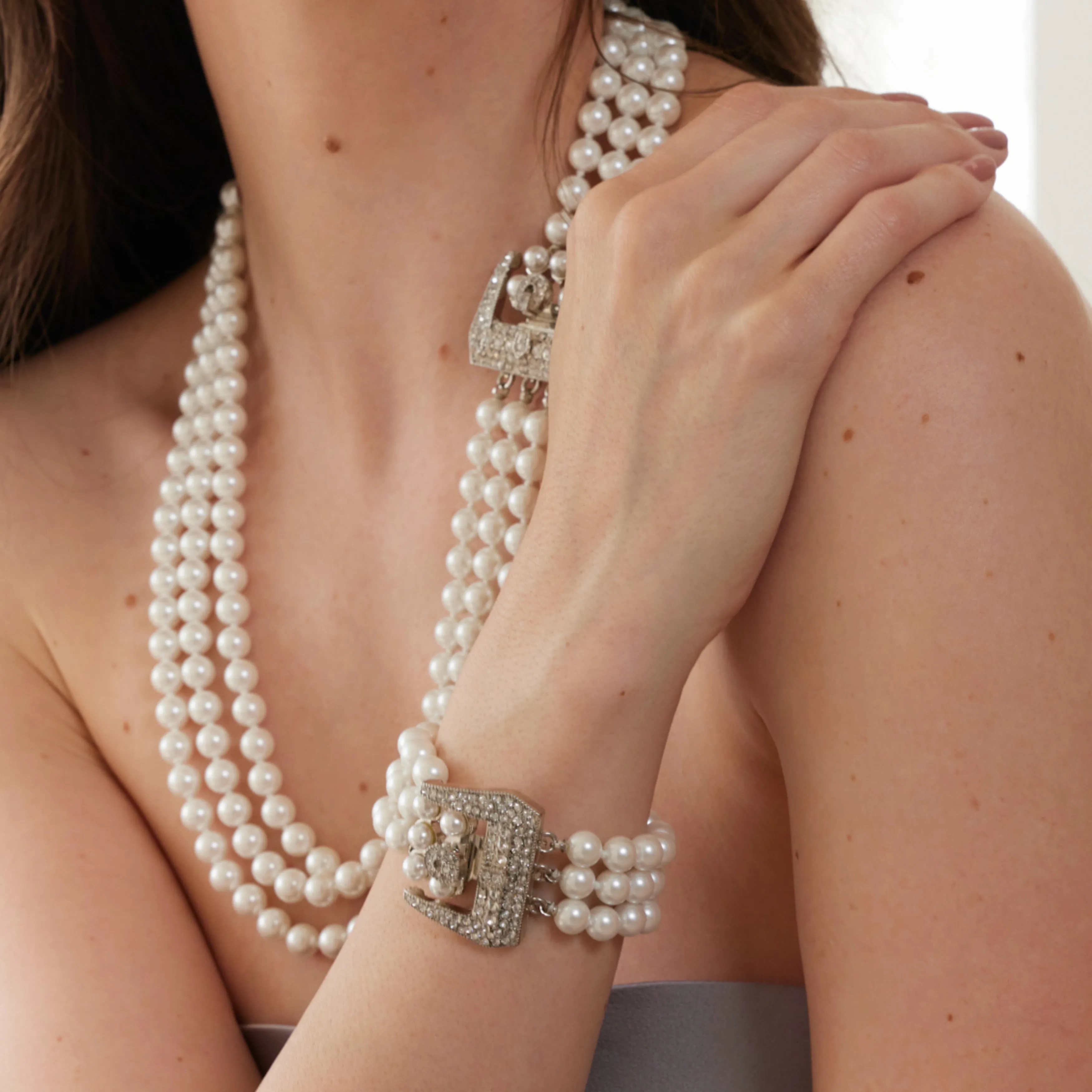White Pearl &amp; Rhodium Bracelet