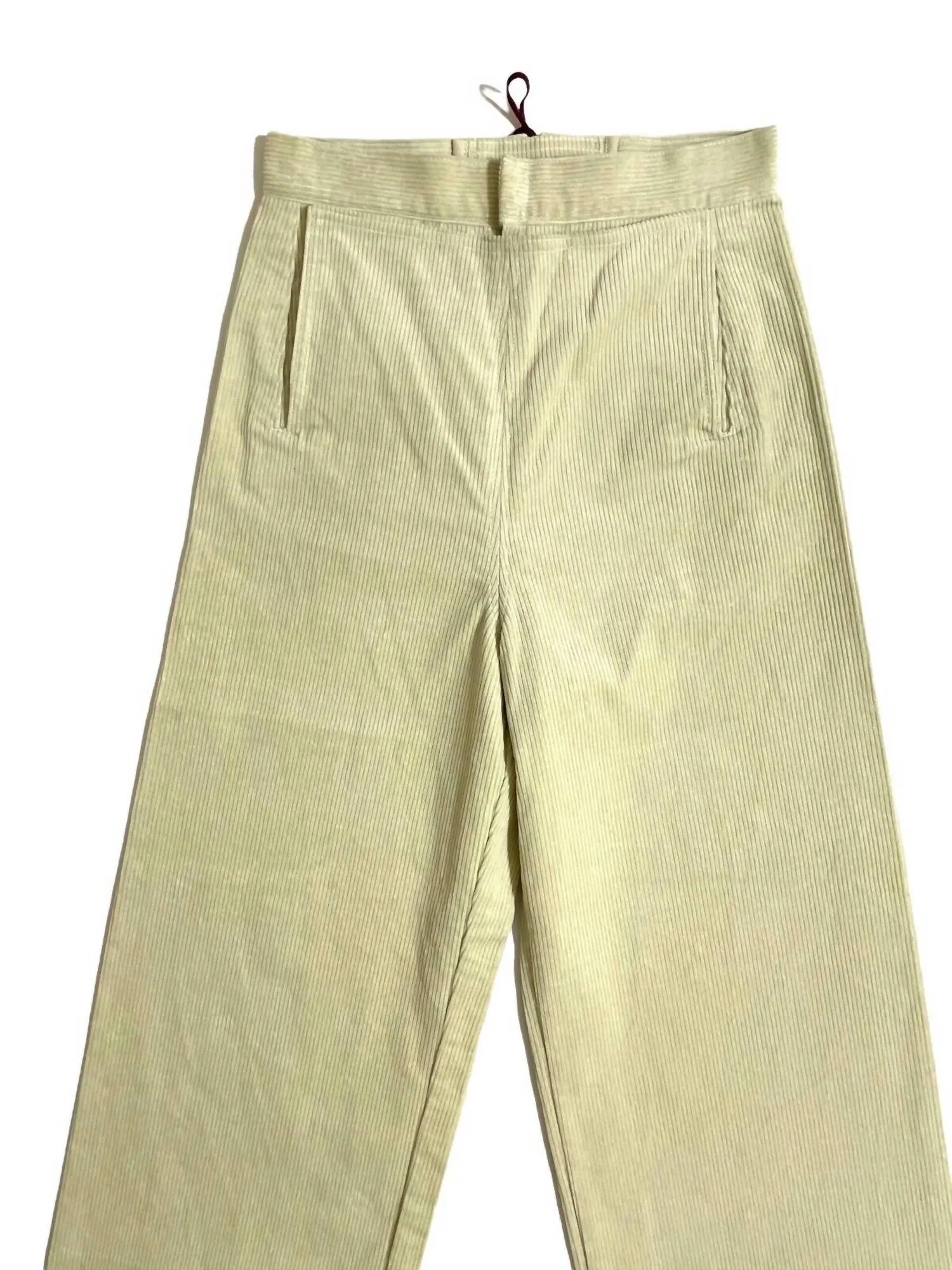 Damen-Seglerhose aus Cord mit weiter Beinweite in Hellgrün