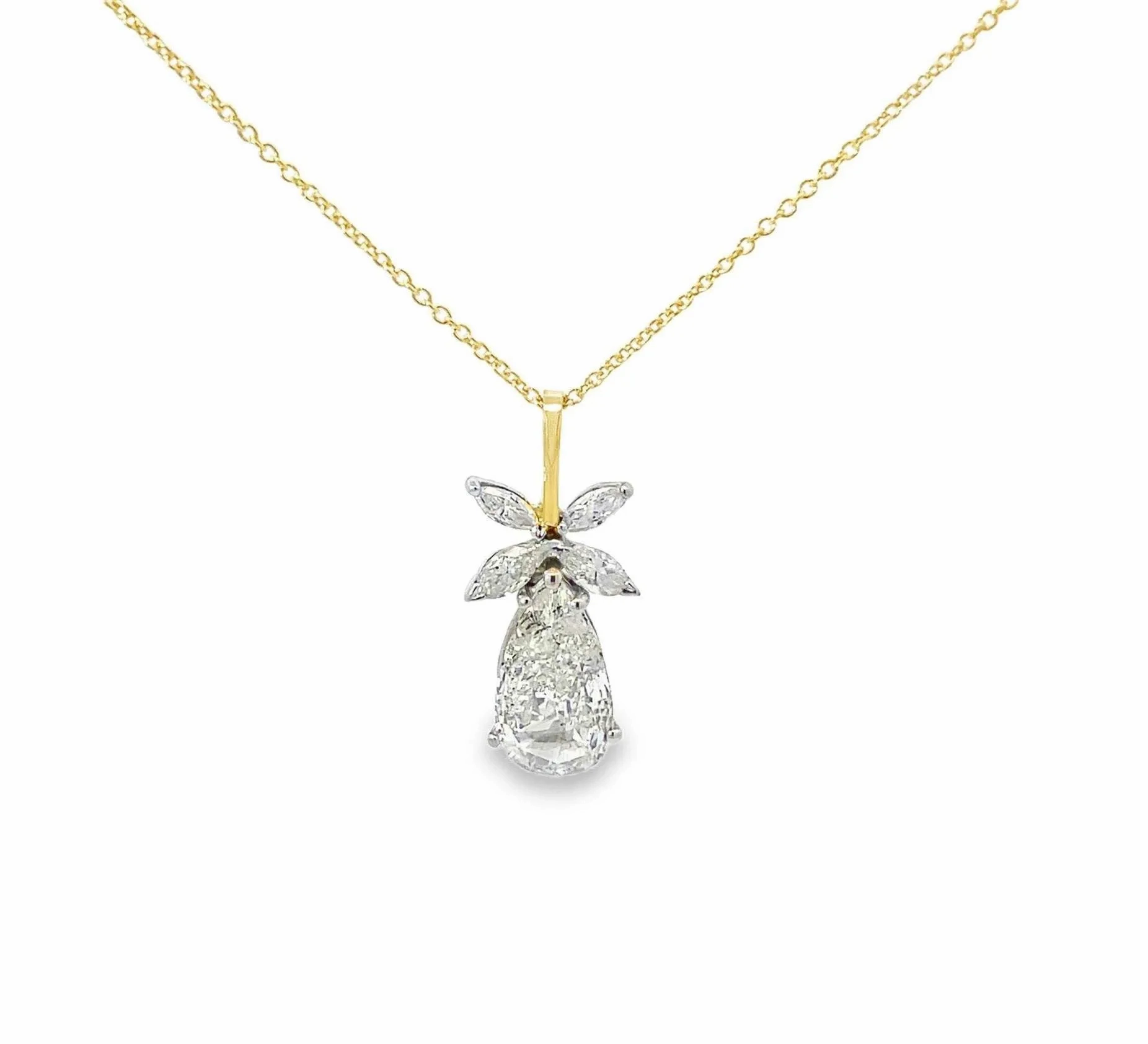 YELLOW GOLD DIAMOND PEAR SHAPE PENDANT