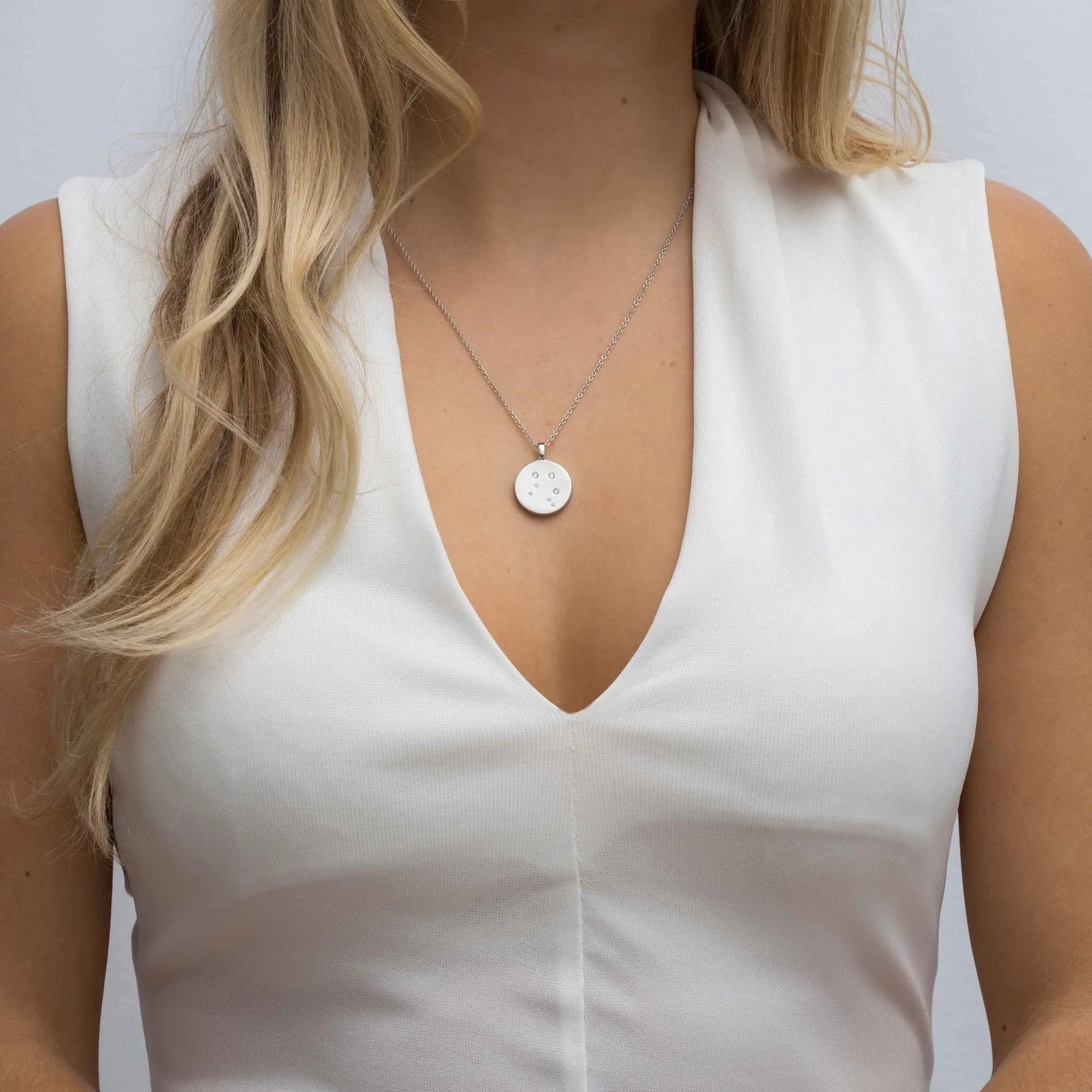 Zodiaco Cancer Silver Necklace w. White Zirconias